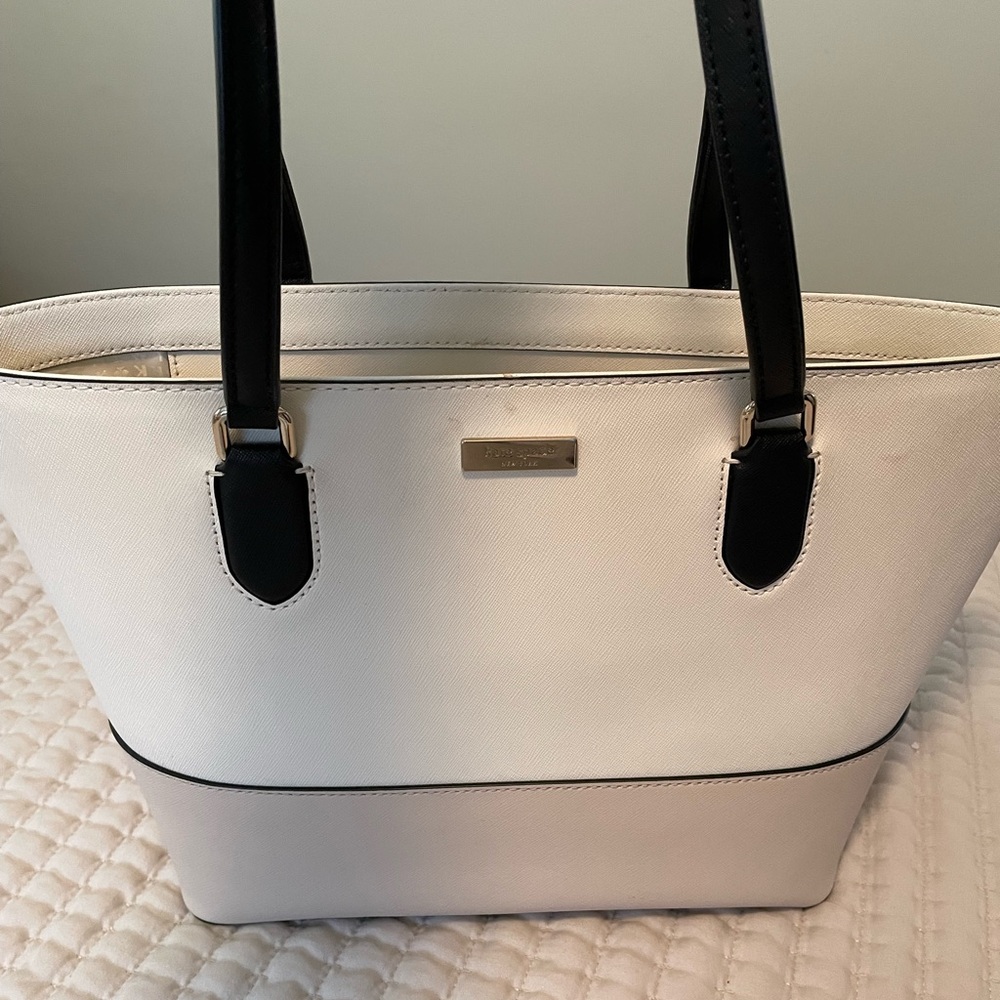 Kate Spade Purse & Wallet - Picture 2 of 10